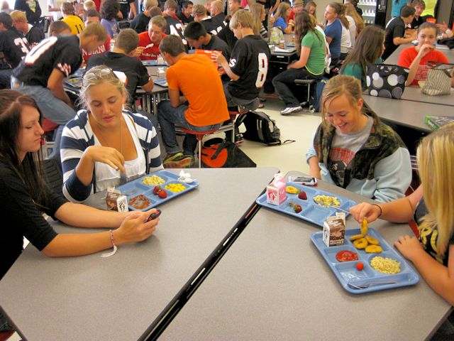 Southridge Freshman and Sophomore Girls at lunch