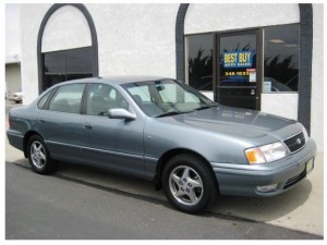 Photo of vehicle similar to the suspect vehicle involved in the accident.