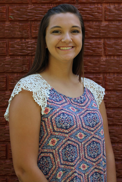 Louisa Nino is the 17-year-old daughter of Judy Jochem-Nino and Primitivo Nino of Huntingburg. She is a junior at Southridge High School where she is a member of tennis, marching band, concert band, choir, SADD, BPA, and Key Club. She is also involved in 4-H and St. Mary’s Youth Group. She plans to attend Indiana University to study marketing. She is sponsored by Old School Café.