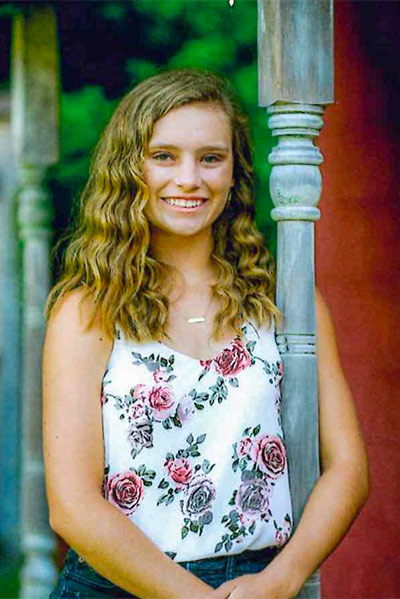 Amber Theising is a 10 year member of the Busy Bees 4-H club. Amber us the daughter of Bernie and Angie Theising. Amber plans to attend Western Kentucky University to study Agriculture.