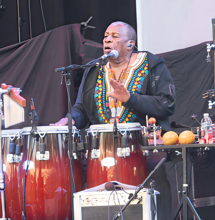 Column: Little Feat’s Sam Clayton treasures memories from touring with Jimmy Buffett