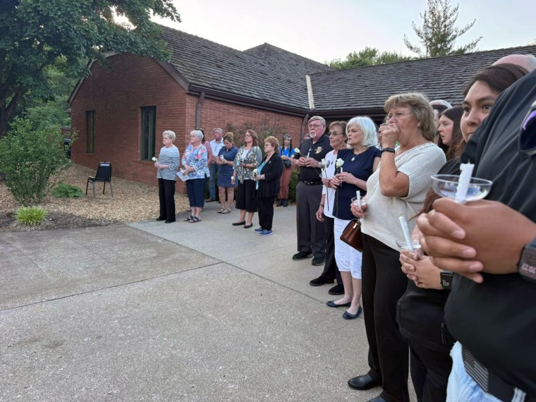 Optimist Club of Jasper and Fraternal Order hold Police Dinner and Candlelight Memorial Service