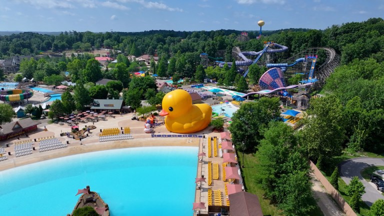 World’s largest rubber duck lands at Holiday World