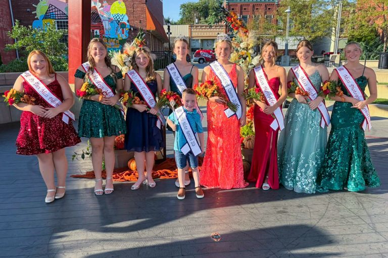Huntingburg Herbstfest crowns 2026 royalty